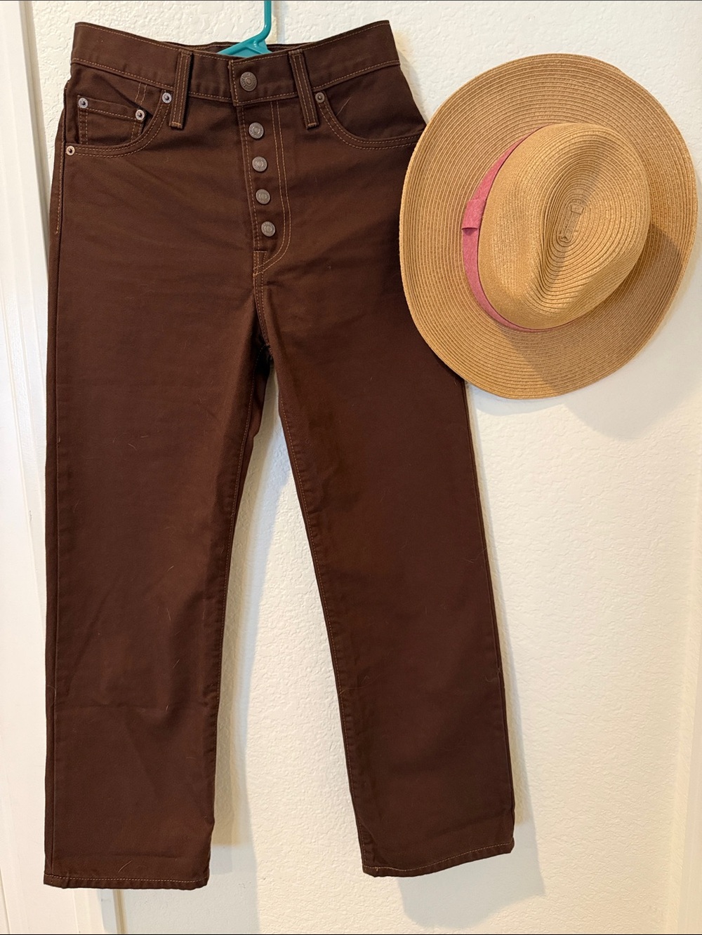 Levi's Ribcage Straight Ankle Jeans - Chocolate Brown - Picture 2 of 6